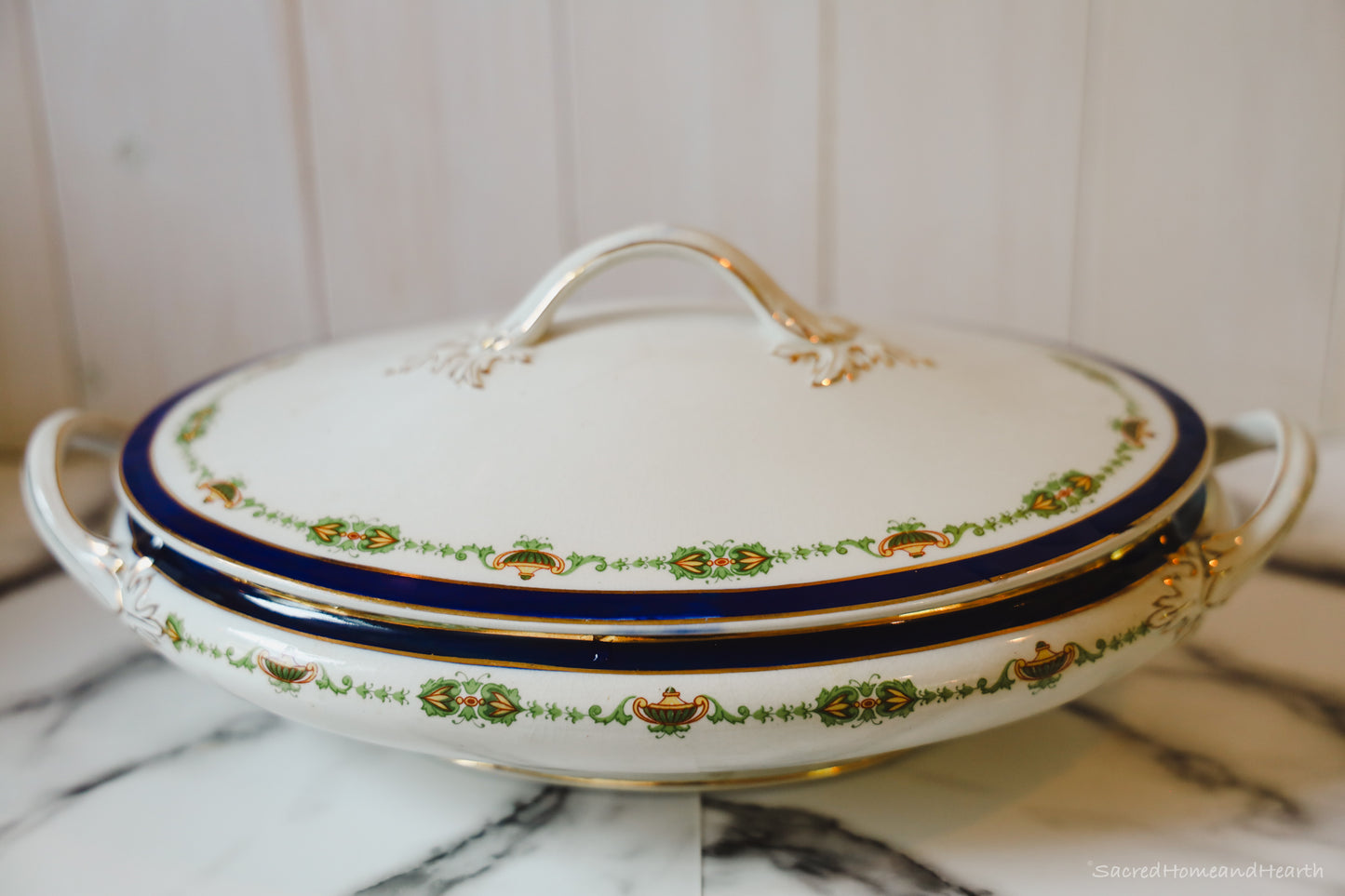 Serving Platter with lid