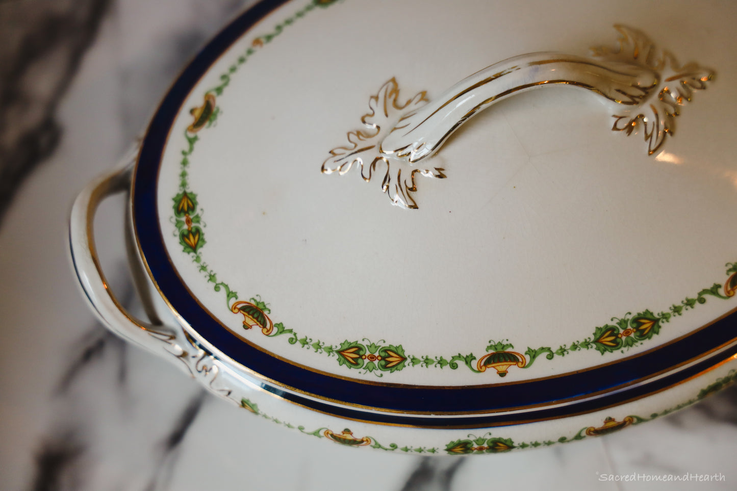 Serving Platter with lid