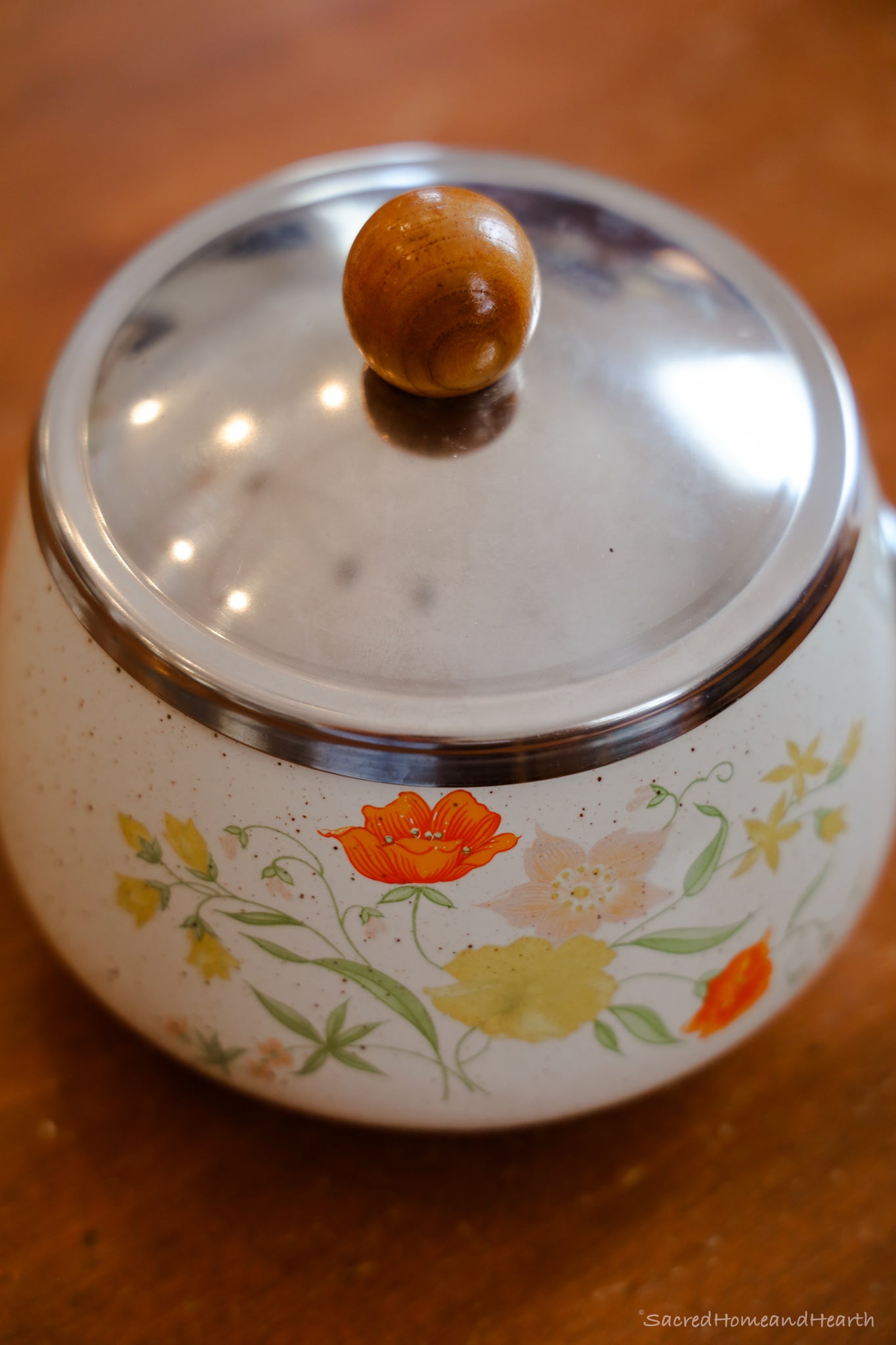 Vintage Enamel Pot – Sacredhomeandhearth