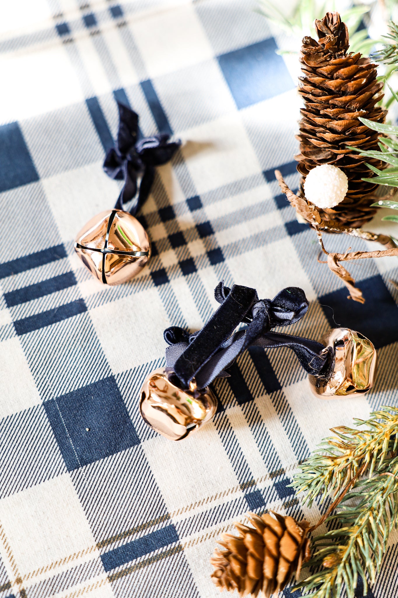 Bell and Velvet Ribbon Ornament(set of 4)