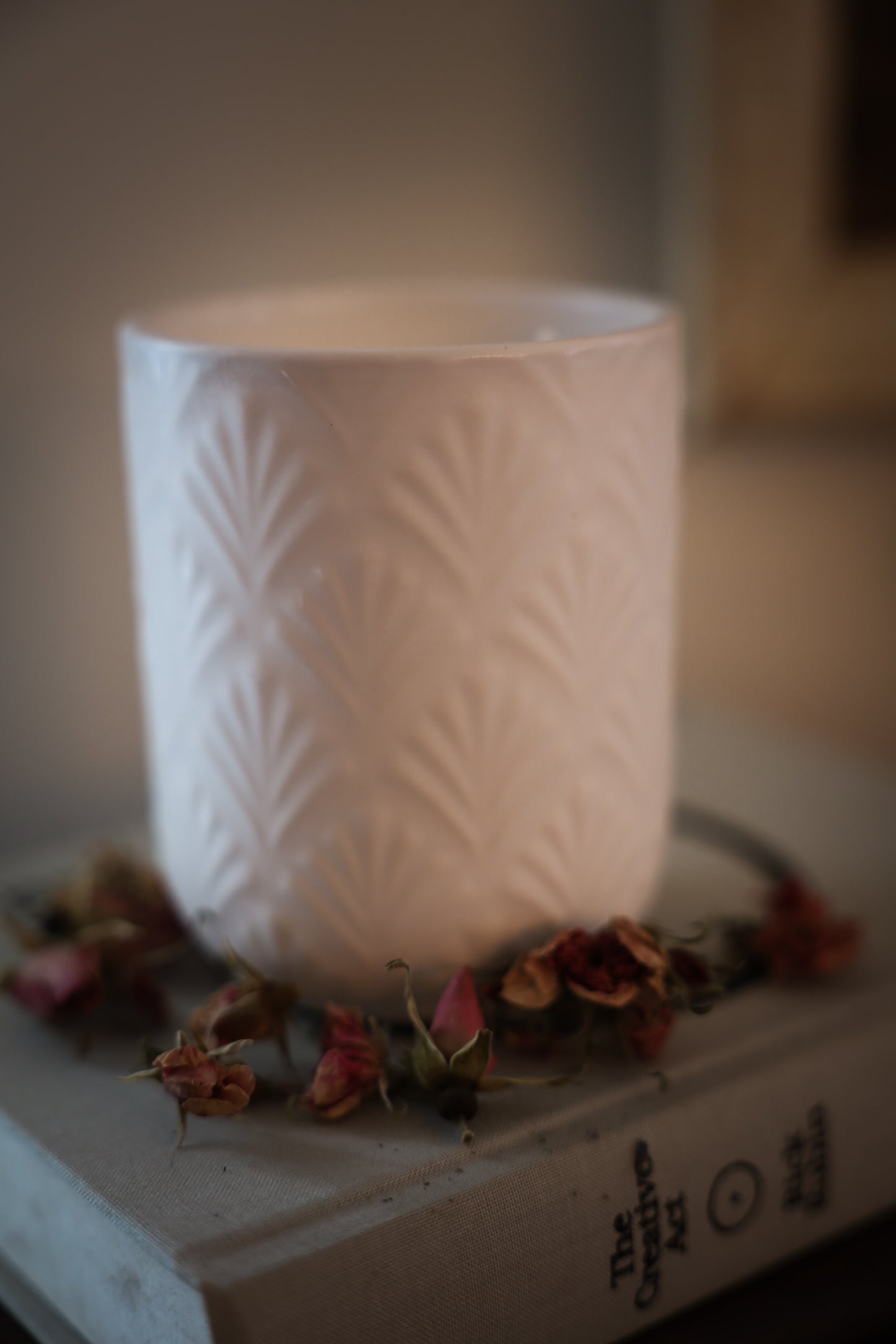 White Fir & Peach Candle
