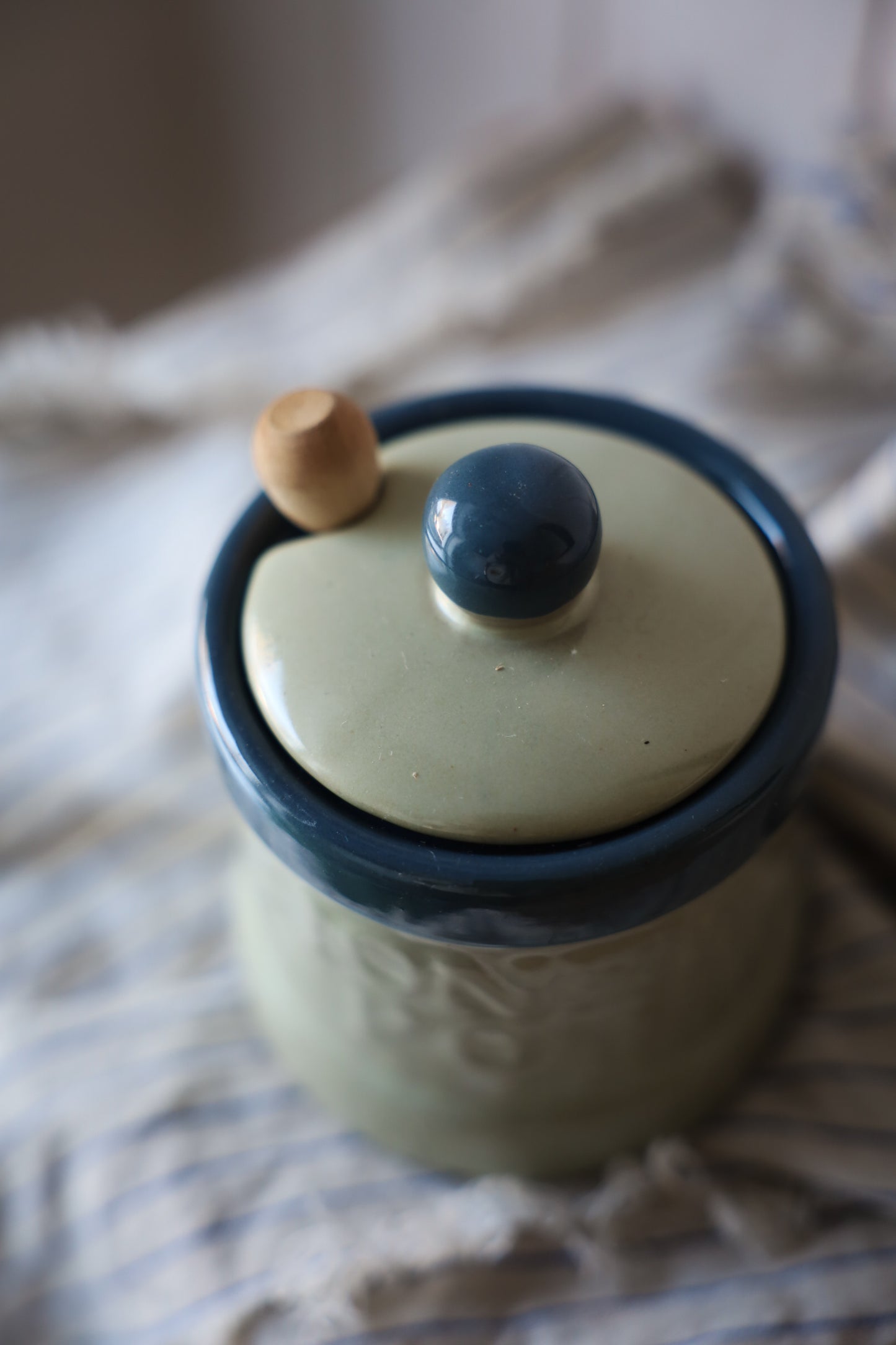 Honey Pot and dipper