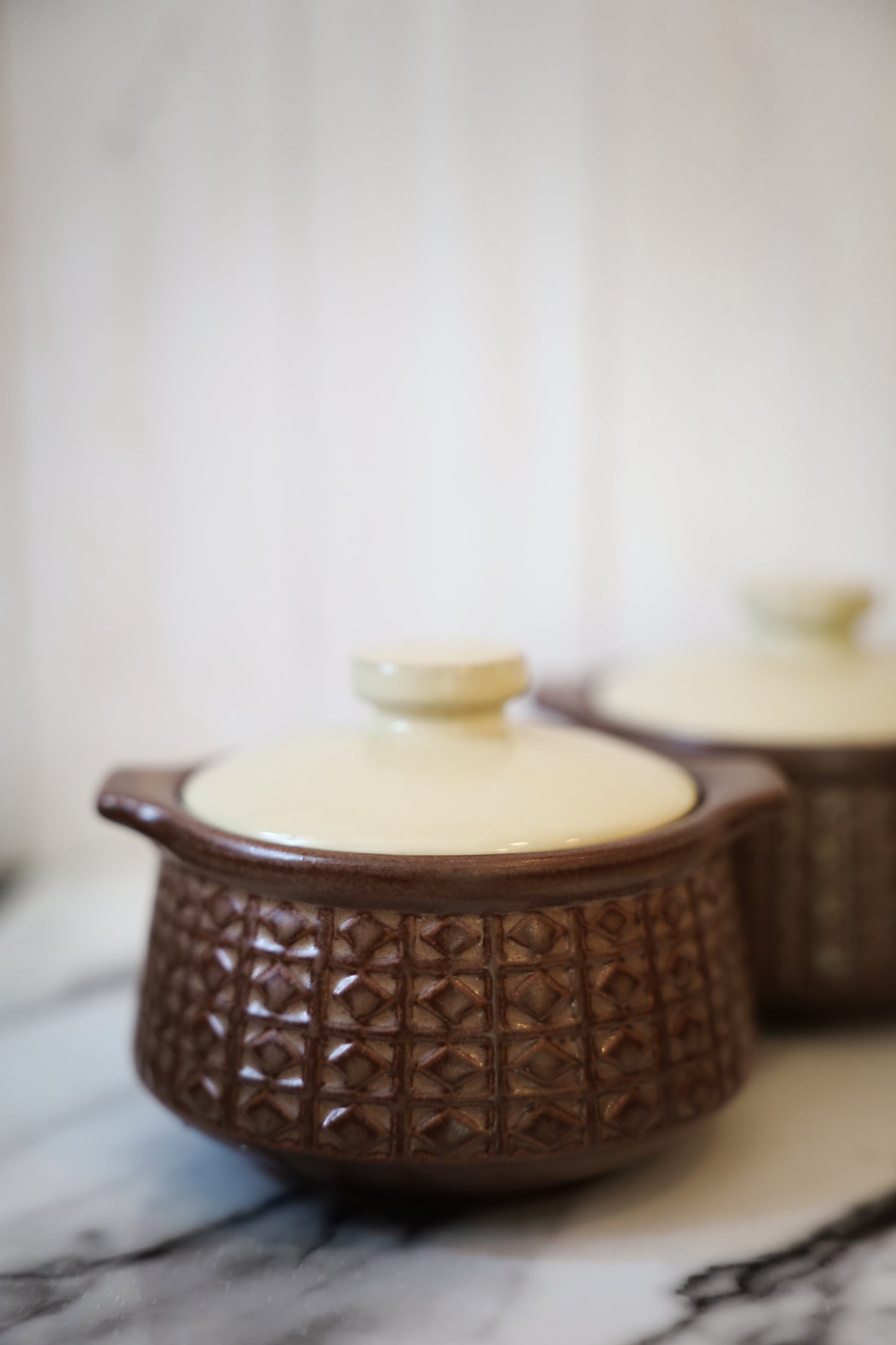 Vintage Brown Stoneware Covered Casserole Dishes – Set of 4