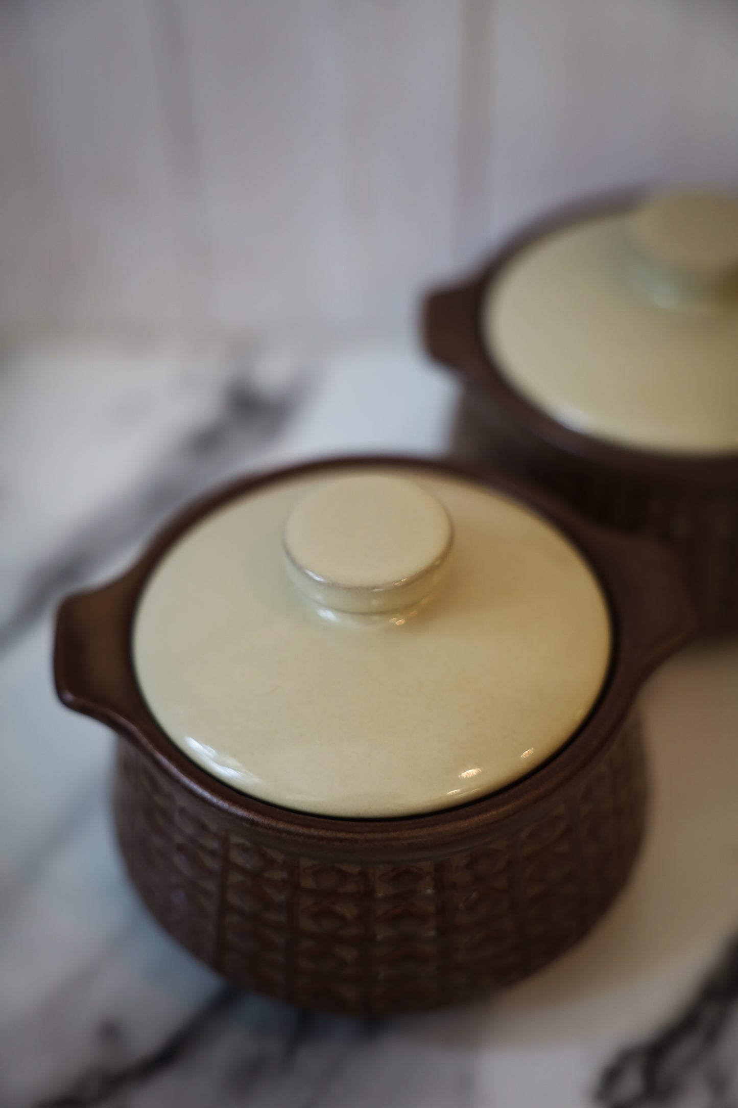 Vintage Brown Stoneware Covered Casserole Dishes – Set of 4